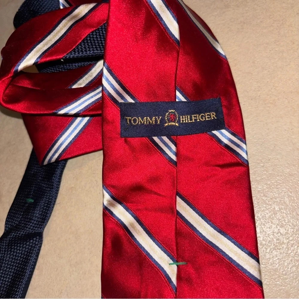 Tommy Hilfiger Men's Red Striped Silk Repp Tie with Navy Accents